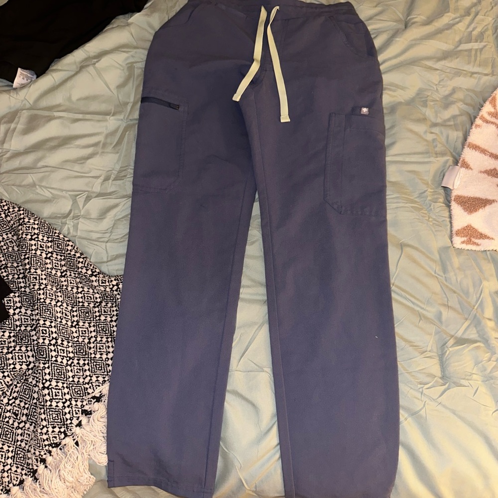 FIGS scrubs